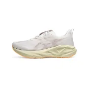 (店+)【asics 亞瑟士】1011B974-101 ASICS NOVABLAST 5 時尚百搭休閒 網布 低幫 FLYTEFOAM BLAST PLUS跑步鞋 男款 白色粉紫色