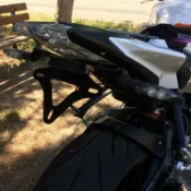 萬物優選鋪 快速出貨 台灣現貨特價 適用寶馬 HP4 S1000R S1000RR 改裝機車車牌架 短尾支架 牌照架