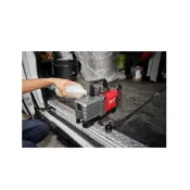 (店+)【Milwaukee 美沃奇】南慶五金  美沃奇MILWAUKEE 18V鋰電無碳刷真空泵浦 M18 FVP5 M18FVP5 冷氣 真空 抽真空