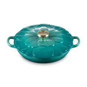 【Le Creuset】輕荷花妍系列典藏琺瑯鑄鐵鍋淺底鍋 26cm (海韻藍-淡金頭-內鍋白)