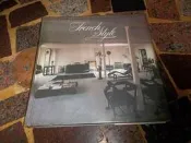 T & H  FRENCH STYLE  ISBN  0500233667    (知識通V7C)