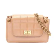 【DOKODEMO】【二手】香奈兒 (Chanel) 2.55 巧克力色粉紅金色羊皮單肩包（小號翻蓋鏈條單肩包）