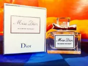 享受寵愛你 DIOR Miss Dior BlOOMING BOUQUET 花漾迪奧淡香水 5mlx 1盒 小樣盒裝