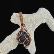 Angelin Jewelry || 黑隕石 / 墜飾 / 金屬線編織 / 項鍊 / 禮物
