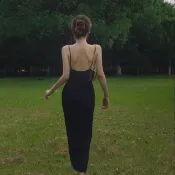 法式復古性感海邊度假洋裝 大露背修身顯瘦冰絲小黑裙 吊帶裙長款洋裝連衣裙 優雅冷淡風氣質洋裝 針織裙打底裙聚會晚宴洋裝