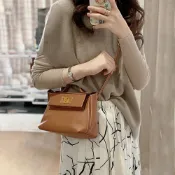 (店+)【LEEHER】斜背包/側背包女/女生包包/腋下包/皮革包包/水餃包/肩背包/手提包/斜背包/小方包