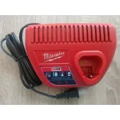 (行家五金)全新 Milwaukee 米沃奇 48-59-2401 12V 全新 原廠 鋰電池充電器