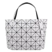 【ISSEY MIYAKE 三宅一生】BAOBAO 搖滾幾何方格7x10皮質拉鍊托特包(霧淺灰)