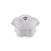 【Le Creuset】琺瑯鑄鐵鍋山茶花鍋 20cm(柔粉紫-花型鋼頭-內鍋白)