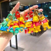【與inside裏】卡通維尼熊吊飾 節慶禮品鑰匙扣 娃娃機鑰匙圈批發 女生可愛包包吊飾 汽車矽膠鑰匙鏈 時尚背包掛飾 軟