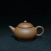 《滿口壺言》B081 | 早期民國初標準水平壺 底款刻有【荊溪惠孟臣製】單孔出水設計流暢均勻 壺身容量約150cc