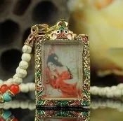 泰國佛牌正品， 龍普年開光，九尾狐仙+崇迪雙面佛牌，招挑花， 鎖心，助人緣愛情，提升魅力，招財，挽回感情