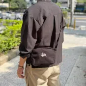 STUSSY 刺繡LOGO 帆布側背包 斜背包 手拿包【彼得潘】