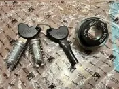 Vespa ET8 LT LX S125 S150 zip  無晶片 鎖頭 黑色 鑰匙