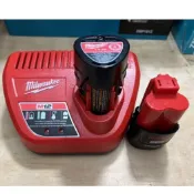 新北花電 米沃奇  M12 充電器 M12 1.5AH  48-59-2401  2.0 3.0 XC 4.0 6.0