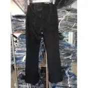 前開叉微喇叭褲 #8017  表面太空棉的超軟超舒服 小喇叭褲型非常非常瘦✔️做得有點像魚尾的感覺很優雅 隨意搭配大學T