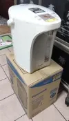 內槽底部有點生鏽的Panasonic NC-SU403P 4L熱水壺。