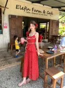 法式復古碎花吊帶洋裝 紅莓覆盆子印花 夏季無袖荷葉邊開叉長裙 度假風碎花長裙 吊帶長裙 復古洋裝 顯瘦氣質洋裝 海邊渡假