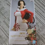 夾物拆檢[代理版]海賊王 景品 G&G 冬裝 女帝 波雅.漢考克 VER.A 紅色[現貨]