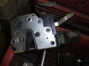 BMW E34 #A 六角鎖/中控馬達67.11-8353012 (共用E36 Z3 ZV)廉售先問-得標1螺絲