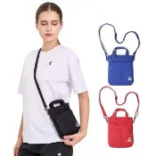 【LE COQ SPORTIF 公雞】輕巧旅行小包 肩背包 斜背包 男女款-3色-LKV03105