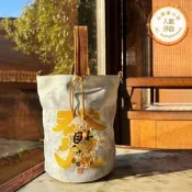 【人氣爆款】2025蛇年新款五路財神水桶包秋春秋暴富錢袋子發財包旅遊包