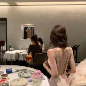【限時特惠】【封神小黑裙！】露背吊带裙新款 顯瘦 蓬蓬裙 黑色洋裝  氣質掐腰包臀短裙 洋裝 吊帶連身裙 約會穿搭