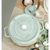 全新Staub 24cm 鑄鐵深湯鍋（灰、晨露綠）