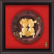 雅鑑鑫品金箔畫圓盤系列(小)百年好合【雙喜娃娃】...23x23cm