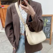 (店+)秋冬網紅小包包質感復古小衆設計斜挎潮腋下包女單肩pu軟皮餃子包
