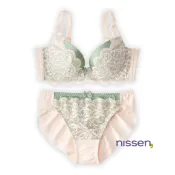 Nissen 高側邊蕾絲內衣組 Triumph 修身設計