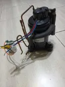 日立(Hitachi)牌除濕機零件，包括壓縮機與風扇馬達