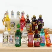 台湾啤酒造型吊飾 仿真酒瓶吊飾 金門高梁鑰匙圈 蠻牛 保力達B 料理米酒 多喝水 吊飾 掛飾 吊飾 鑰匙圈 食玩