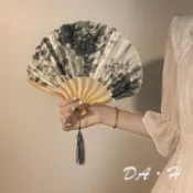 [DAH熱賣]小扇子折扇古風ins中國風漢服古典舞蹈古裝折疊擺拍道具貝殻竹扇