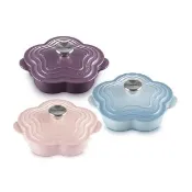 【Le Creuset】琺瑯鑄鐵鍋山茶花燉飯鍋20cm(雪紡粉-鋼頭-內鍋白)