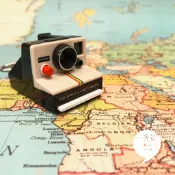 【光影旅行】奧司玩具Polaroid鑰匙圈彩虹機 迷你拍立得SX70寶麗萊600 World's Coolest