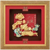 開運陶源 雅鑑鑫品 【祥和系列-怡然自樂】 鴛鴦戲水 純金箔畫 24 x24 cm 可掛於牆壁，後有腳架，也可以立在桌上