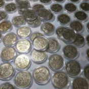 68年蘭花1元全新未使用亮晶晶原封袋取出含壓克力盒