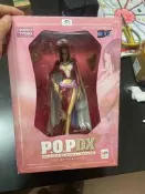 海賊王 pop 初版女帝  紅衣女帝，2手代理版！有擺放痕跡，有點落灰！成色一般！！披風看著有點泛黃！其他還好！實拍圖自