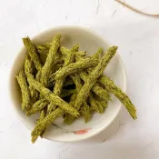 【三隻小豬寵物用品-隔日】提摩西磨牙牧草條10g 磨牙 倉鼠零食 兔子磨牙 提摩西草