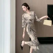 睡衣女 醋酸緞面連身裙 金錢豹綁帶 洋裝女 中長過膝裙 長裙五分袖 秋季韓版 印花 緞面收腰 V領中袖 休閒長裙