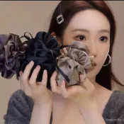 🌸派送超快🌸韓國東大門花苞香蕉夾褶皺緞麵蝴蝶結髮夾女高級感新款髮飾頭飾