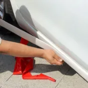 【熱銷🔥】汽車側裙防撞條通用改裝防擦條側裙邊防撞膠條車身大包圍劃痕遮擋