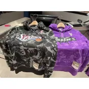 【 B.O.B 潮牌服飾代購 】熱賣款 AAPE X Mitchell&ness 聯名帽T