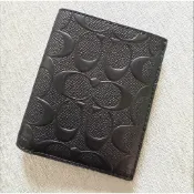 展示 COACH C LOGO 黑色浮雕 方形 男生短夾（有零錢袋