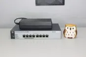 HP J9982A 1820-8G-PoE 8 Ports Gigabit PoE+ Switch 附 變壓器
