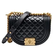【CHANEL 香奈兒】經典仿舊C LOGO菱格粒紋牛皮斜背馬鞍包(黑色AS3186C-BLK-GPN)
