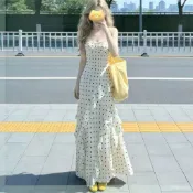 免運 臺灣出貨 夏季連身裙 設計感小衆波點吊帶連衣裙女春夏季新款法式高腰荷葉邊魚尾裙 GN5V