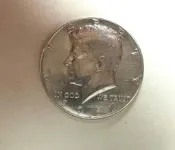 美國1967 年肯尼迪 銀幣，極美品相，經典收藏佳品，成色如圖所示，喜歡的朋友不要錯過哦，售後非假不退不換，謝謝理解