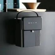 彩虹之屋 【免運/可開票】商用垃圾桶 環衛垃圾桶 戶外垃圾桶 大型垃圾桶 分類垃圾桶 法式奶油風廚房垃圾桶櫥柜門壁掛家用帶蓋廁所衛生廚余掛式收納桶